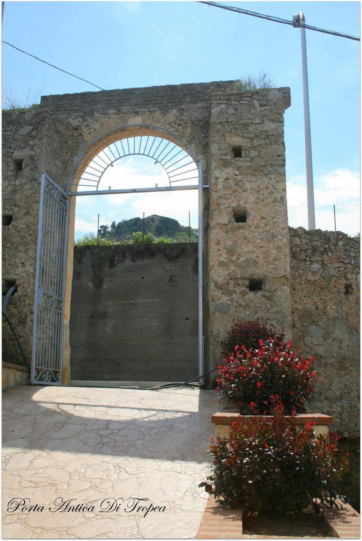 Appartamenti Porta Antica Di Tropea Exterior photo